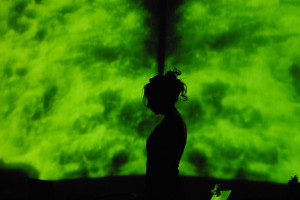 Foto della performance “E-Stranei , a strange coil”.